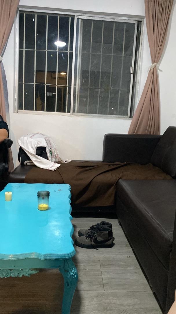 Depa atrás de Teatro Luis Elizon — foto 3